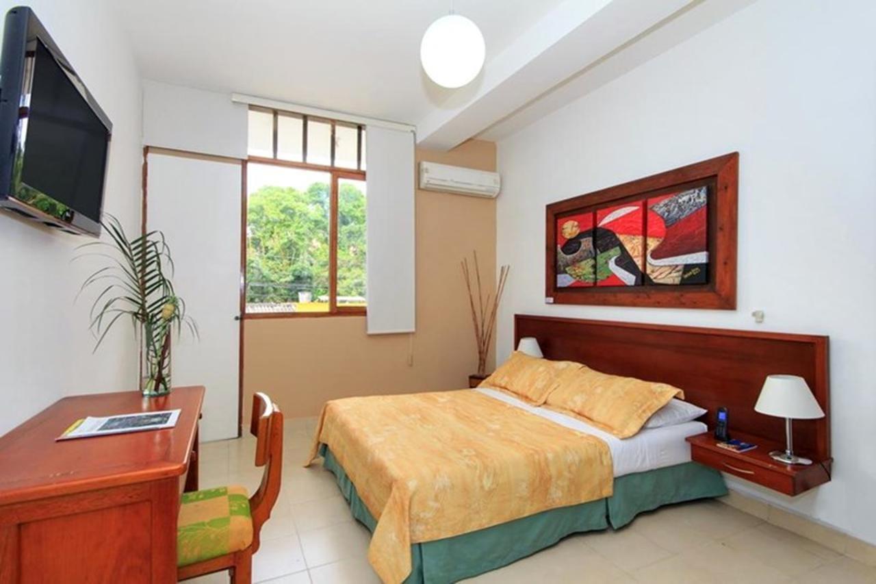Embera Hotel